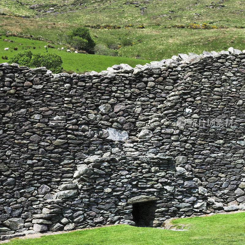 Staigue Stone Ringfort内部在凯利县，爱尔兰。